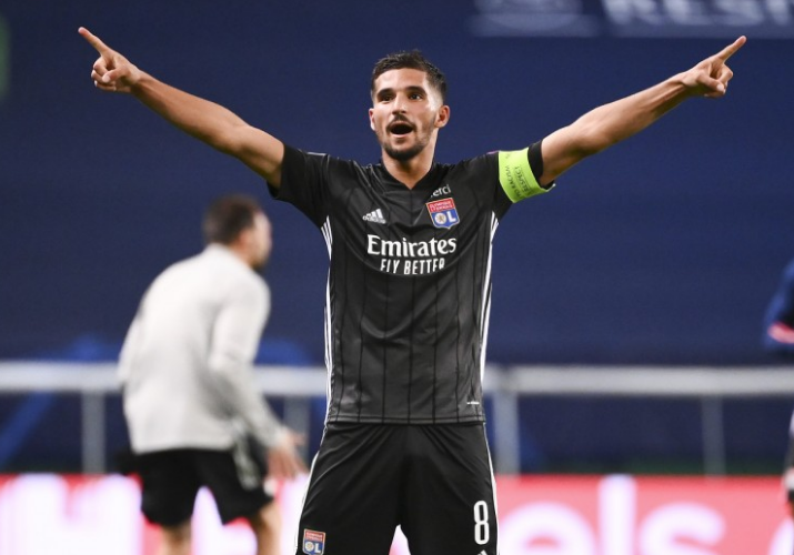 17, 尼斯天才小将签约五年留队效力  